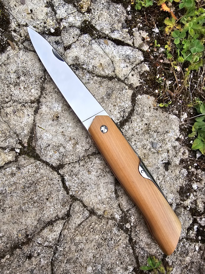 AFFUTIOT 12cm EN GENÉVRIER