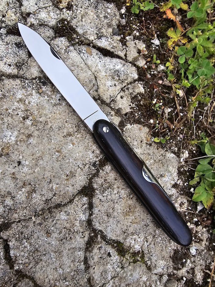 Couteau navette 10 cm en palissandre