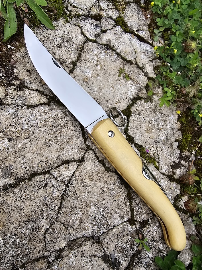 YATAGAN 14CM EN BUIS AVEC...